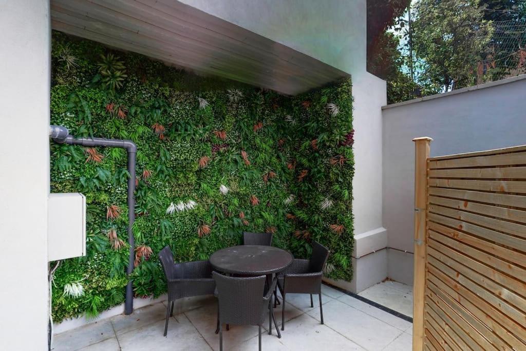 Stylish 2Bed Flat 10Min To Wimbledon Tennis Courts London Kültér fotó