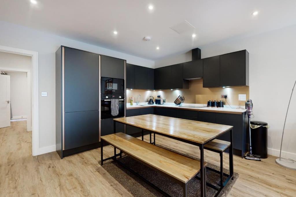 Stylish 2Bed Flat 10Min To Wimbledon Tennis Courts London Kültér fotó
